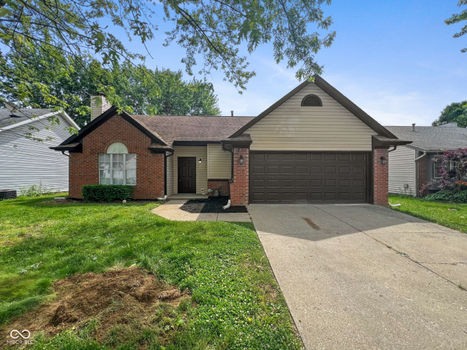 4123  Luxembourg Circle Indianapolis, IN 46228 | MLS 21982662