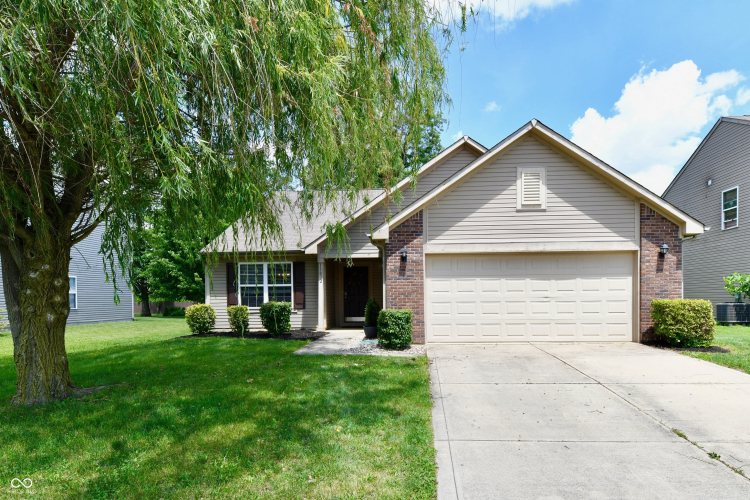 11832  Rossmore Drive Indianapolis, IN 46235 | MLS 21982707