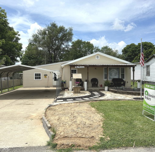 514  Clifty Drive Columbus, IN 47201 | MLS 21982771