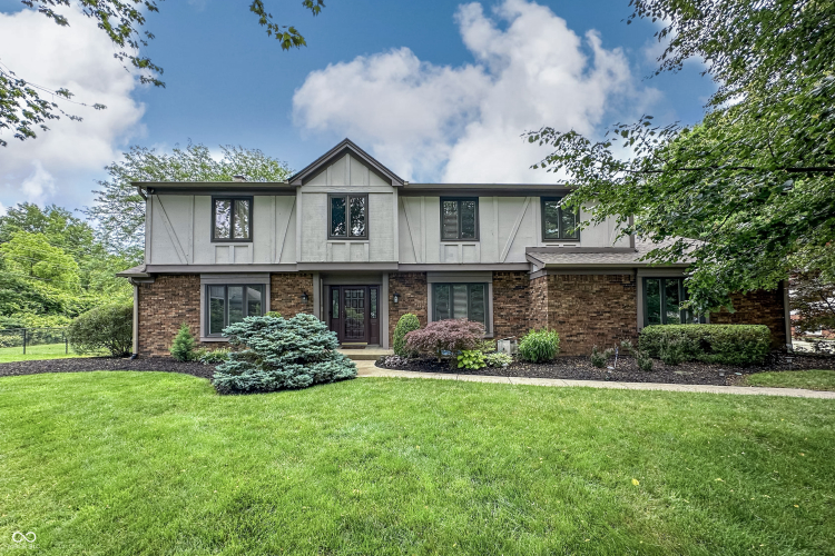 9039  Ironwood Court Indianapolis, IN 46260 | MLS 21982798