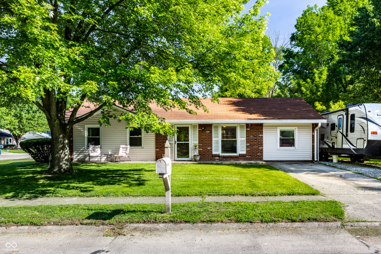 5940  Cheshire Court Indianapolis, IN 46254 | MLS 21982991