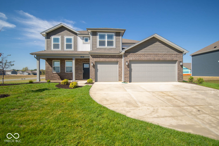 2308  Pinehurst Drive Plainfield, IN 46168 | MLS 21983139