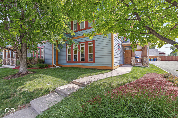 1623 N College Avenue Indianapolis, IN 46202 | MLS 21983149