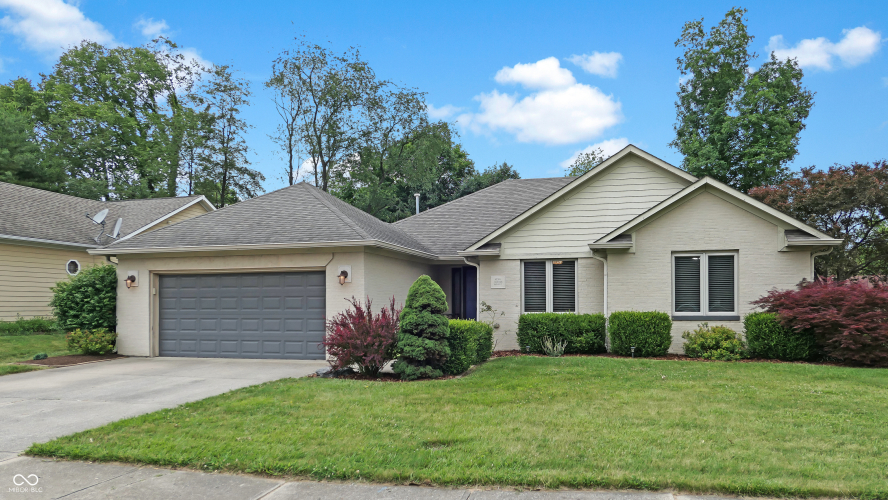 638  Louise Drive Indianapolis, IN 46217 | MLS 21983878