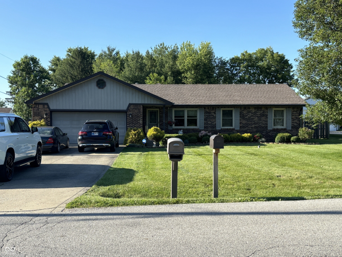 11022  Maze Road Indianapolis, IN 46259 | MLS 21984025