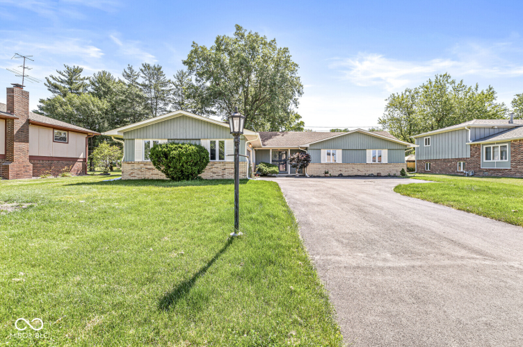 5349  Leone Drive Indianapolis, IN 46226 | MLS 21984736