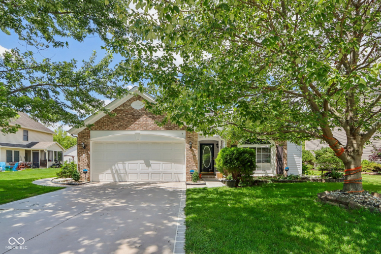 13956  Brightwater Drive Fishers, IN 46038 | MLS 21984783