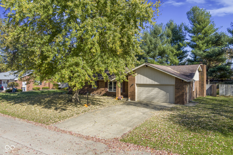 433  Schleter Court Seymour, IN 47274 | MLS 21984853