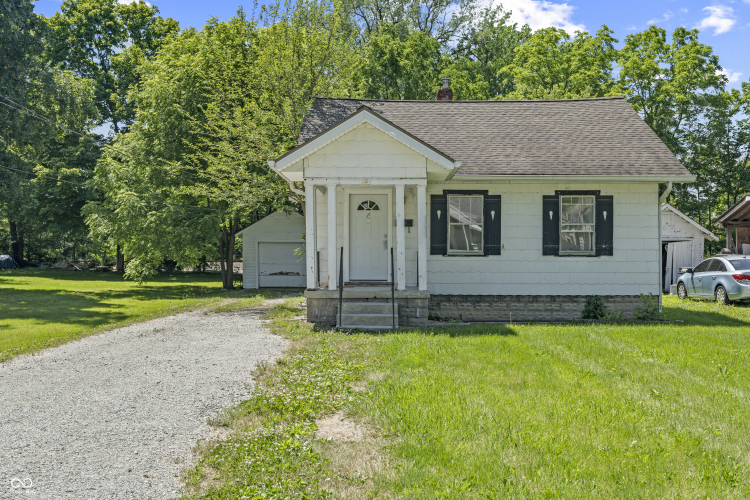 1225  Indiana Avenue Anderson, IN 46012 | MLS 21985209