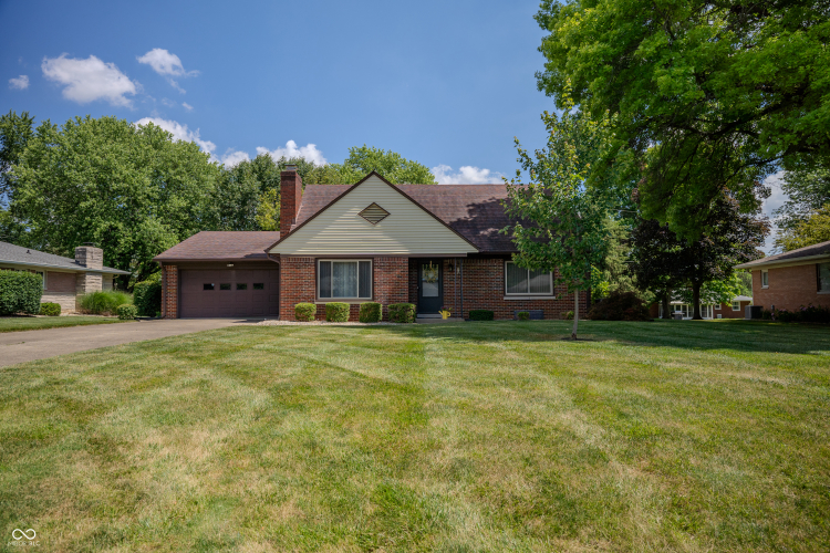 2141  Redfern Drive Indianapolis, IN 46227 | MLS 21985308