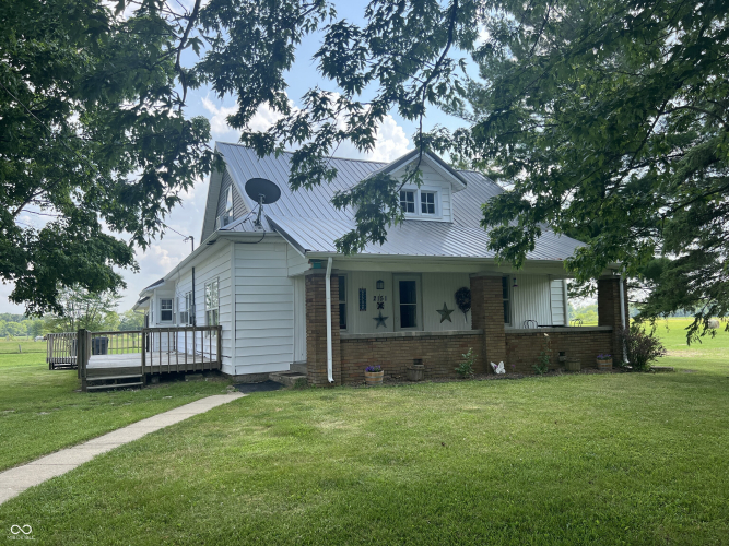 2151 E County Road 150 North  New Castle, IN 47362 | MLS 21985831