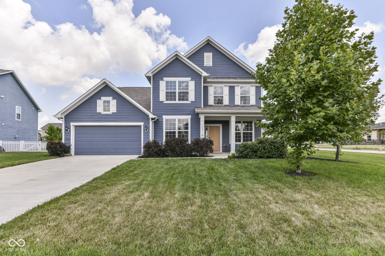 12718  Castle Pine Drive Noblesville, IN 46060 | MLS 21986075