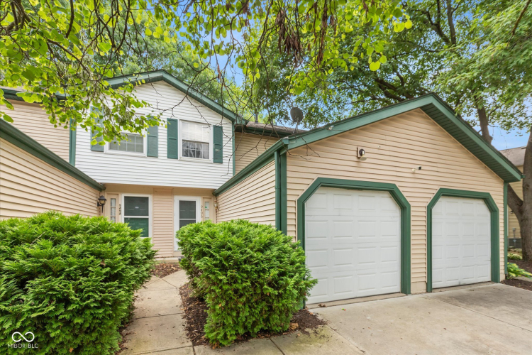 9496  Timber View Drive Indianapolis, IN 46250 | MLS 21986158