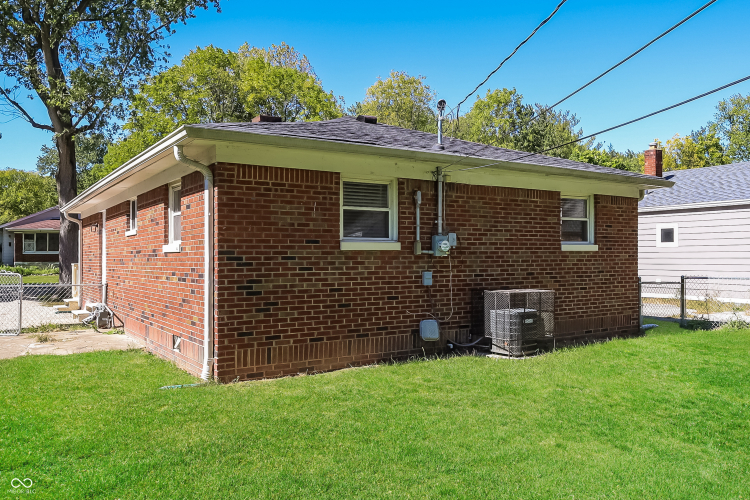 Listing Image 16