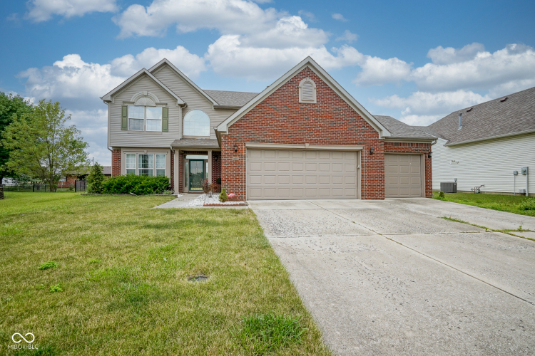 2432  Cole Wood Court Indianapolis, IN 46239 | MLS 21987743