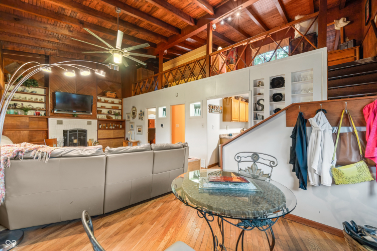 Listing Image 19