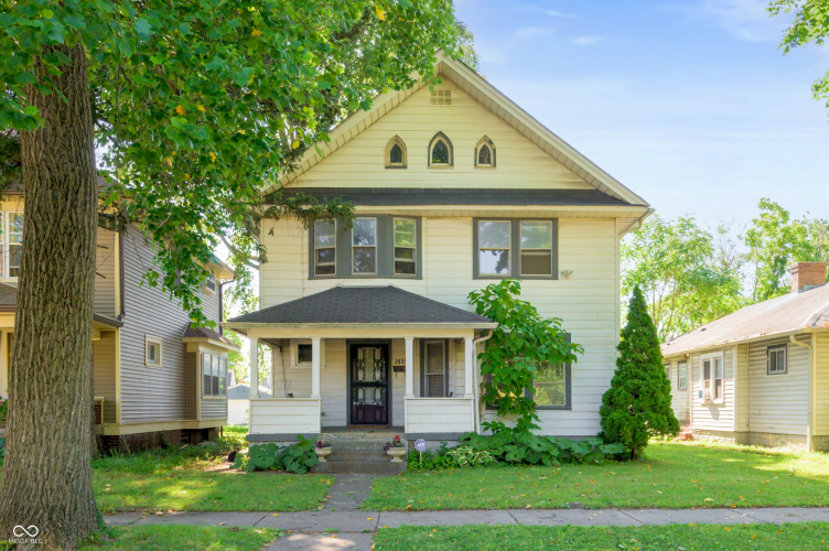 2935  Guilford Avenue Indianapolis, IN 46205 | MLS 21987852