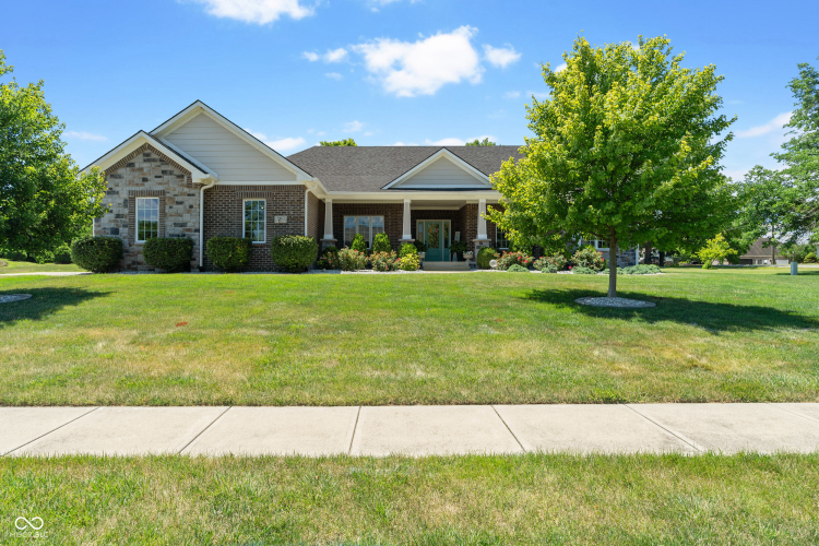 5963 W Boulder Creek Drive New Palestine, IN 46163 | MLS 21988041