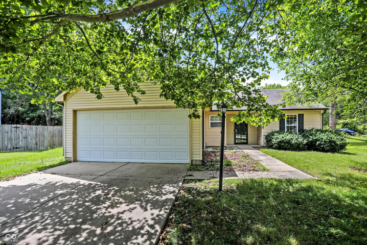 4526  Woodland Drive Indianapolis, IN 46254 | MLS 21988228