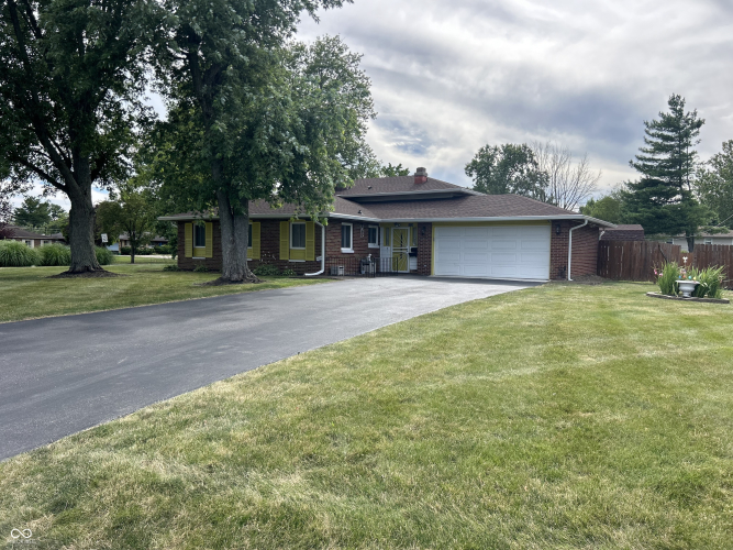 5226  Moonlight Drive Indianapolis, IN 46226 | MLS 21988676