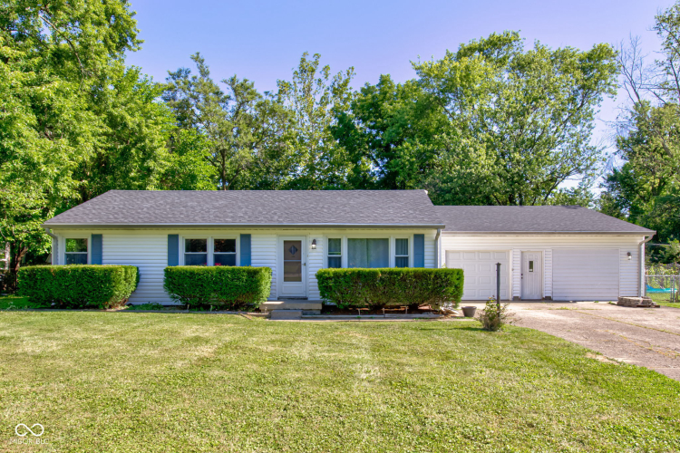 2433  Endsley Drive Indianapolis, IN 46227 | MLS 21988854