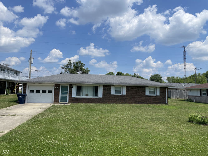 512 E County Road 300  New Castle, IN 47362 | MLS 21989040