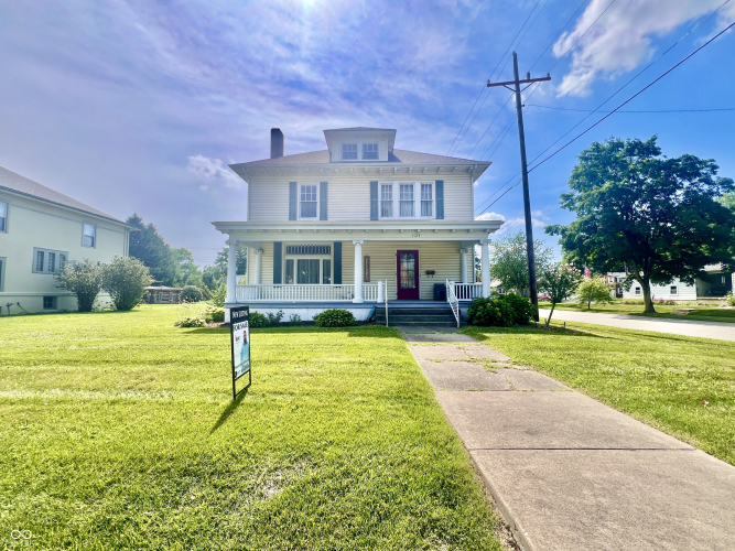 1129 N Main Street Rushville, IN 46173 | MLS 21989346