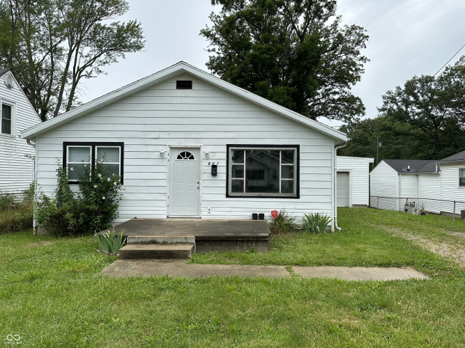 607 S Coventry Drive Anderson, IN 46012 | MLS 21989524