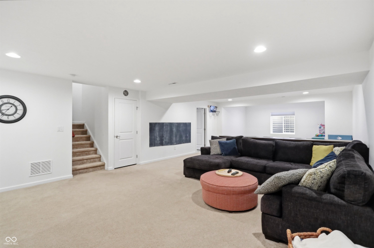 Listing Image 57