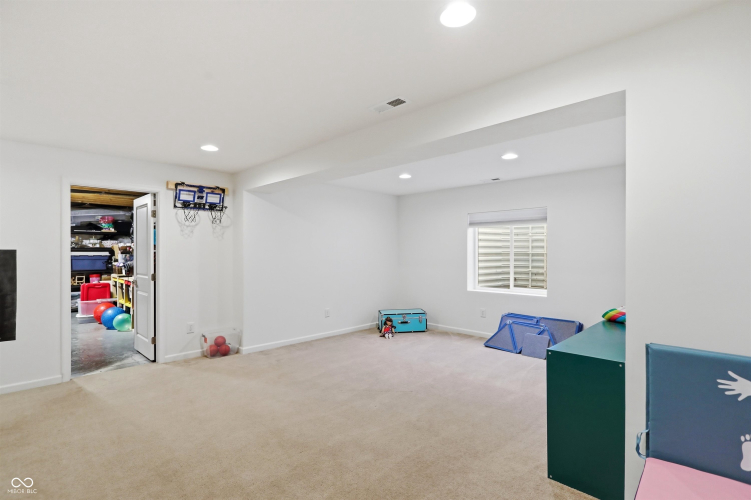 Listing Image 62