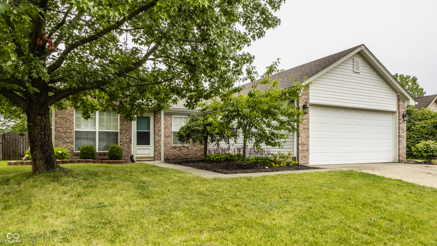 10533 Sedgegrass Drive Indianapolis IN 46235 (House For Sale) MLS