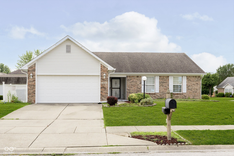 11015  Clearspring Way Indianapolis, IN 46239 | MLS 21989885