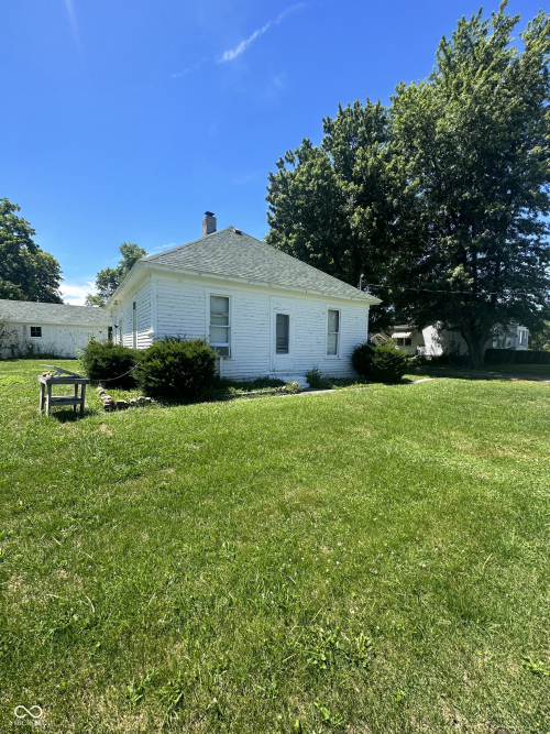 9045 N Raleigh Road Rushville, IN 46173 | MLS 21990183