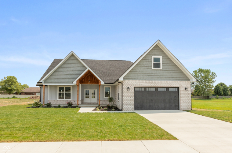 6976  Meadow Run  Seymour, IN 47274 | MLS 21990258