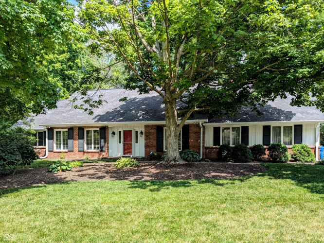 7655  Camelback Drive Indianapolis, IN 46250 | MLS 21991119