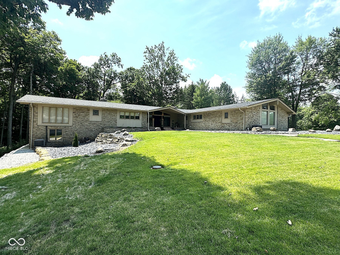 6255  Macatuck Drive Indianapolis, IN 46220 | MLS 21991387