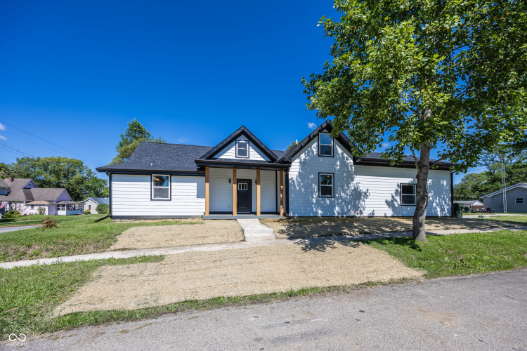 105 N Jackson Street Morristown, IN 46161 | MLS 21991556