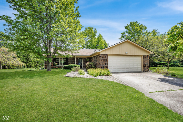 8316  Pointers Court Indianapolis, IN 46256 | MLS 21991973