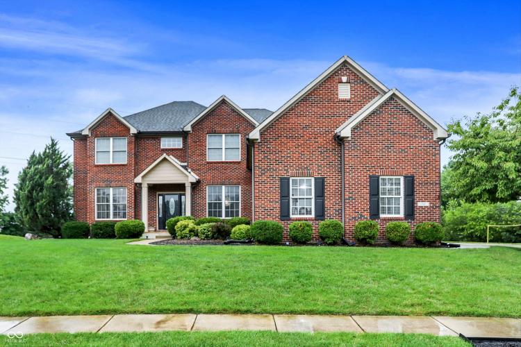 741  Fountain Court Brownsburg, IN 46112 | MLS 21992634