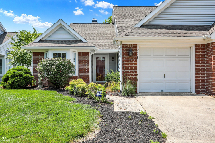 8436  Viburnum Court Indianapolis, IN 46260 | MLS 21992672