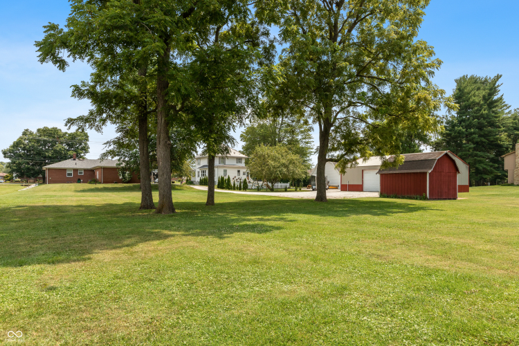 1208 S Walnut Street Seymour, IN 47274 | MLS 21992837