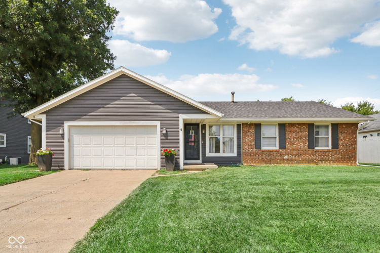 2204  Sibley Drive Kokomo, IN 46902 | MLS 21992873