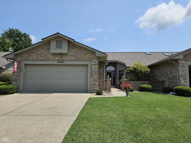 2420  Simpson Lane Shelbyville, IN 46176 | MLS 21993438