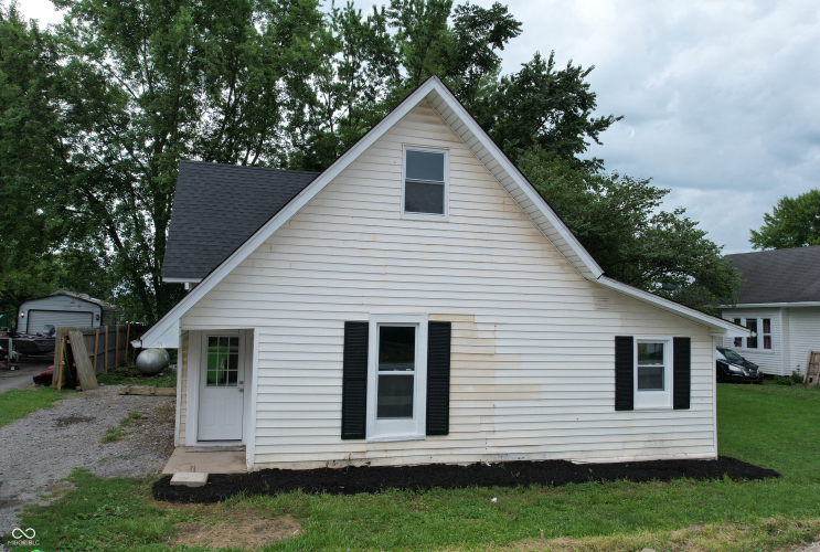 407 W Main Street Waveland, IN 47989 | MLS 21993829