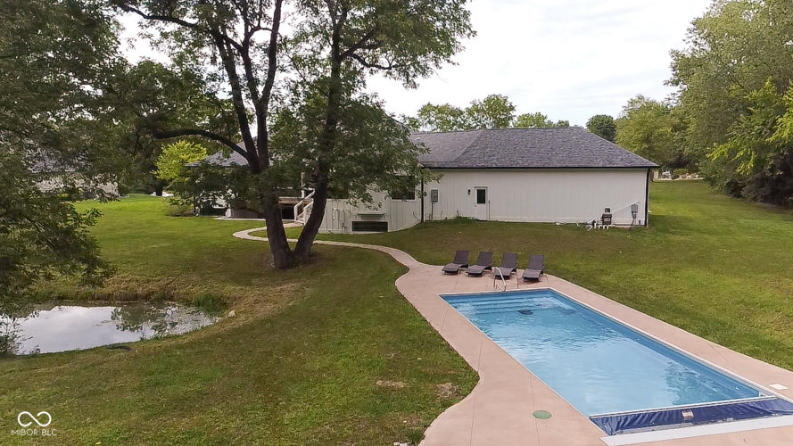 Listing Image 64