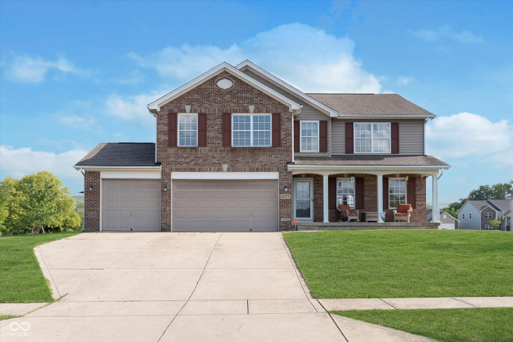 6399 W Whiteside Court Greenfield, IN 46140 | MLS 21994545