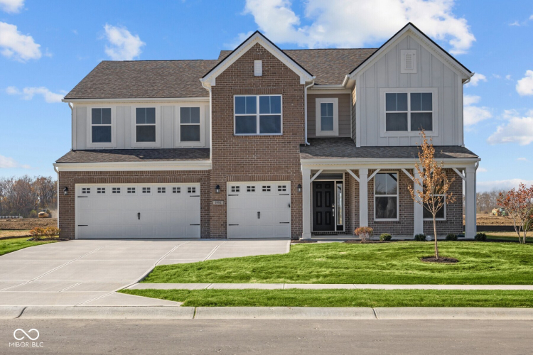 4984  Amber Crest Drive Brownsburg, IN 46112 | MLS 21994844