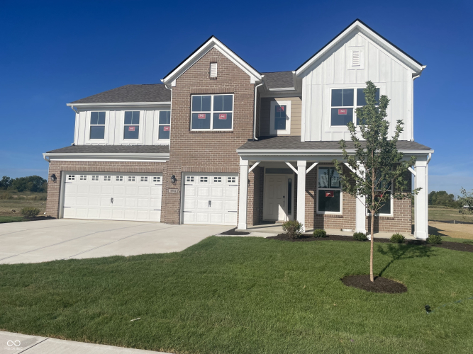 4984  Amber Crest Drive Brownsburg, IN 46112 | MLS 21994844