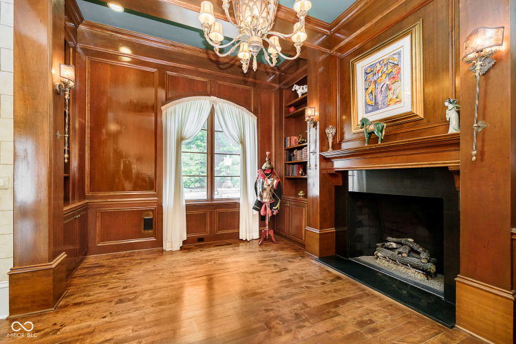 Listing Image 14