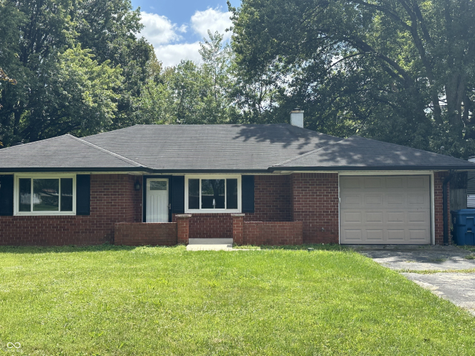 8111  Beechwood Avenue Indianapolis, IN 46219 | MLS 21995201